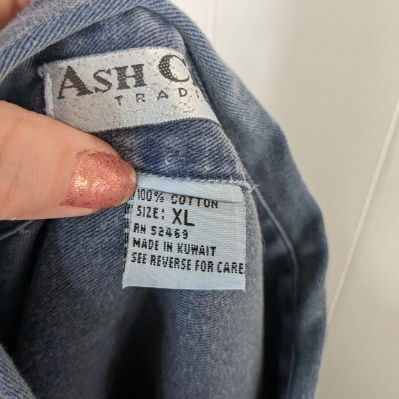 Ash Creek Trading button down - XL - Picture 11 of 12